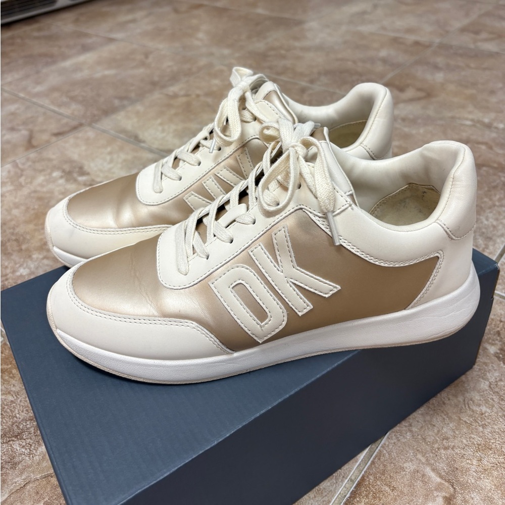 DK Sneakers
